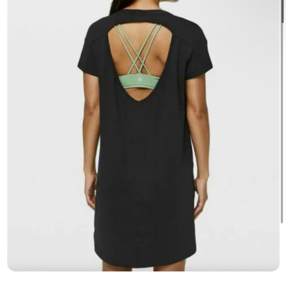 Lululemon women’s black t shirt dress cotton back cutout size 8